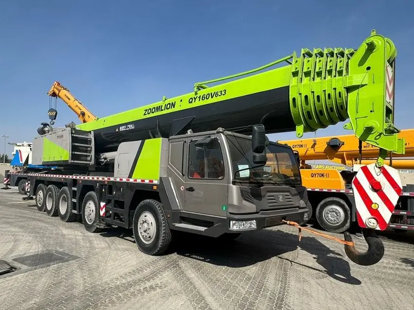 Zoomlion  Truck mounted Crane 220 Ton
