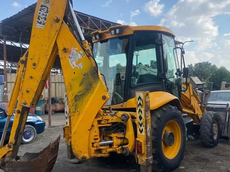 JCB 3CX Backhoe Loader - 3