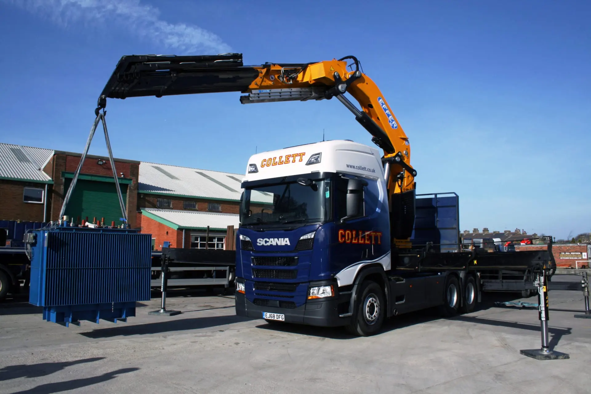 Lorry Loaders available on rental - 2