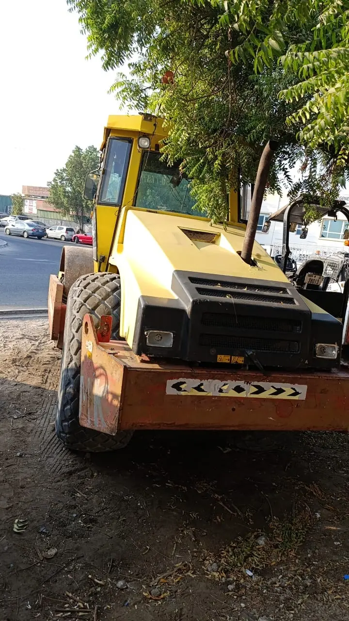Road roller 10 ton for rent - 3