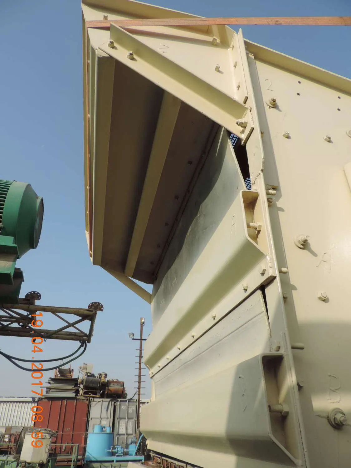 Vibrating screen anfer - 3