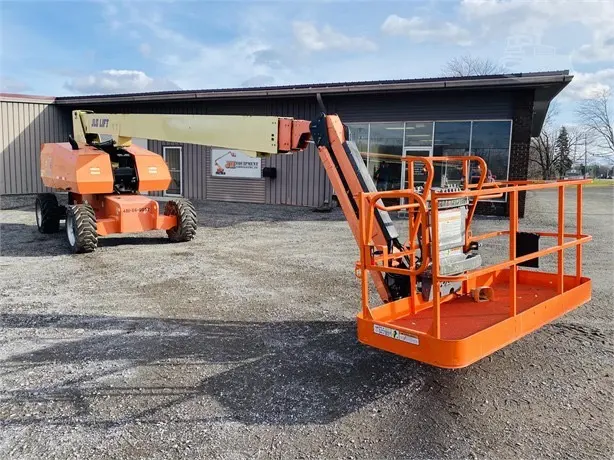 JLG 860-SJ Man Lift for sale