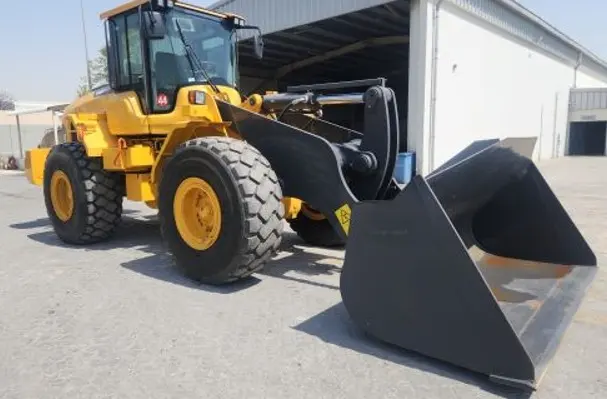 VOLVO L120Gz - 2