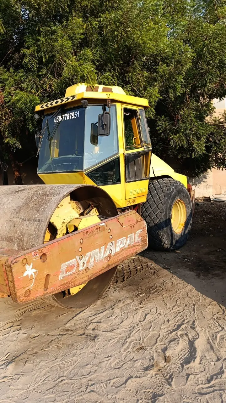 Road roller 10 ton for rent - 2