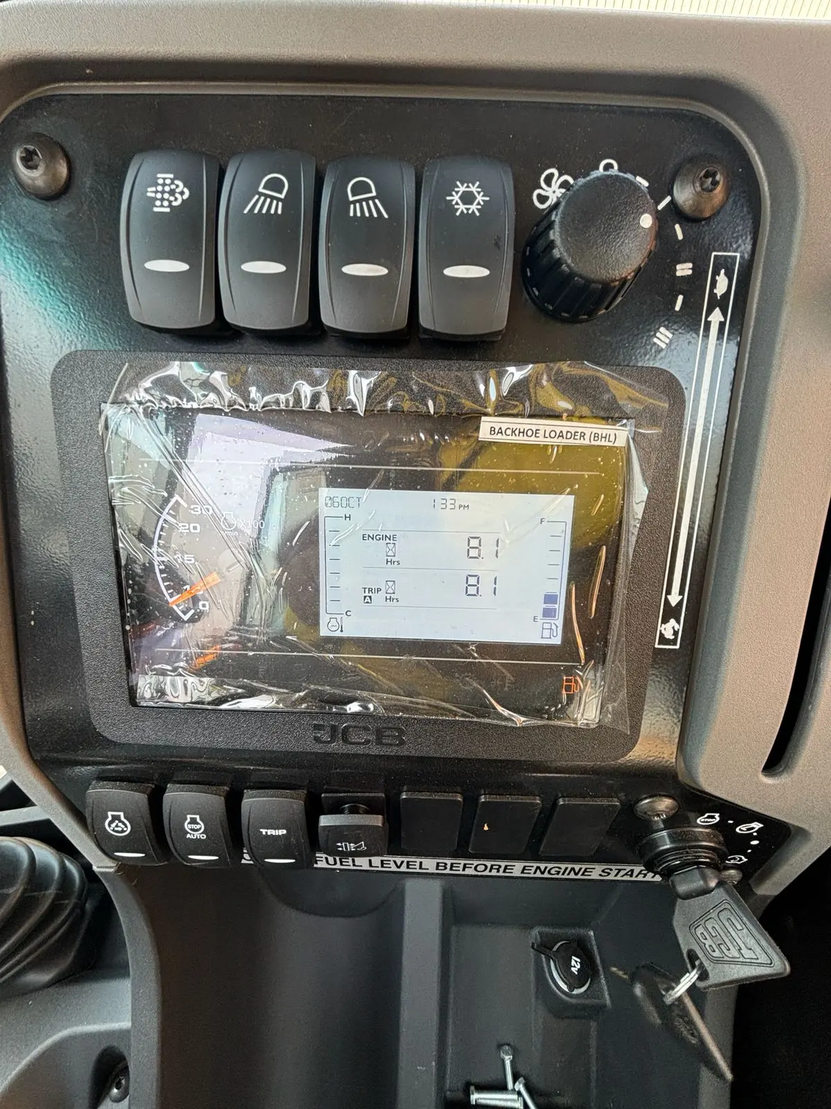 Test-Backboe Loader 3Dx Available For Rent - 4