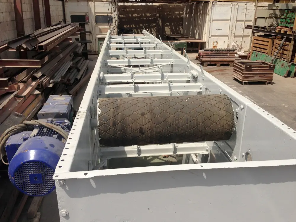 Conveyor with belt & gear mounted e-motor