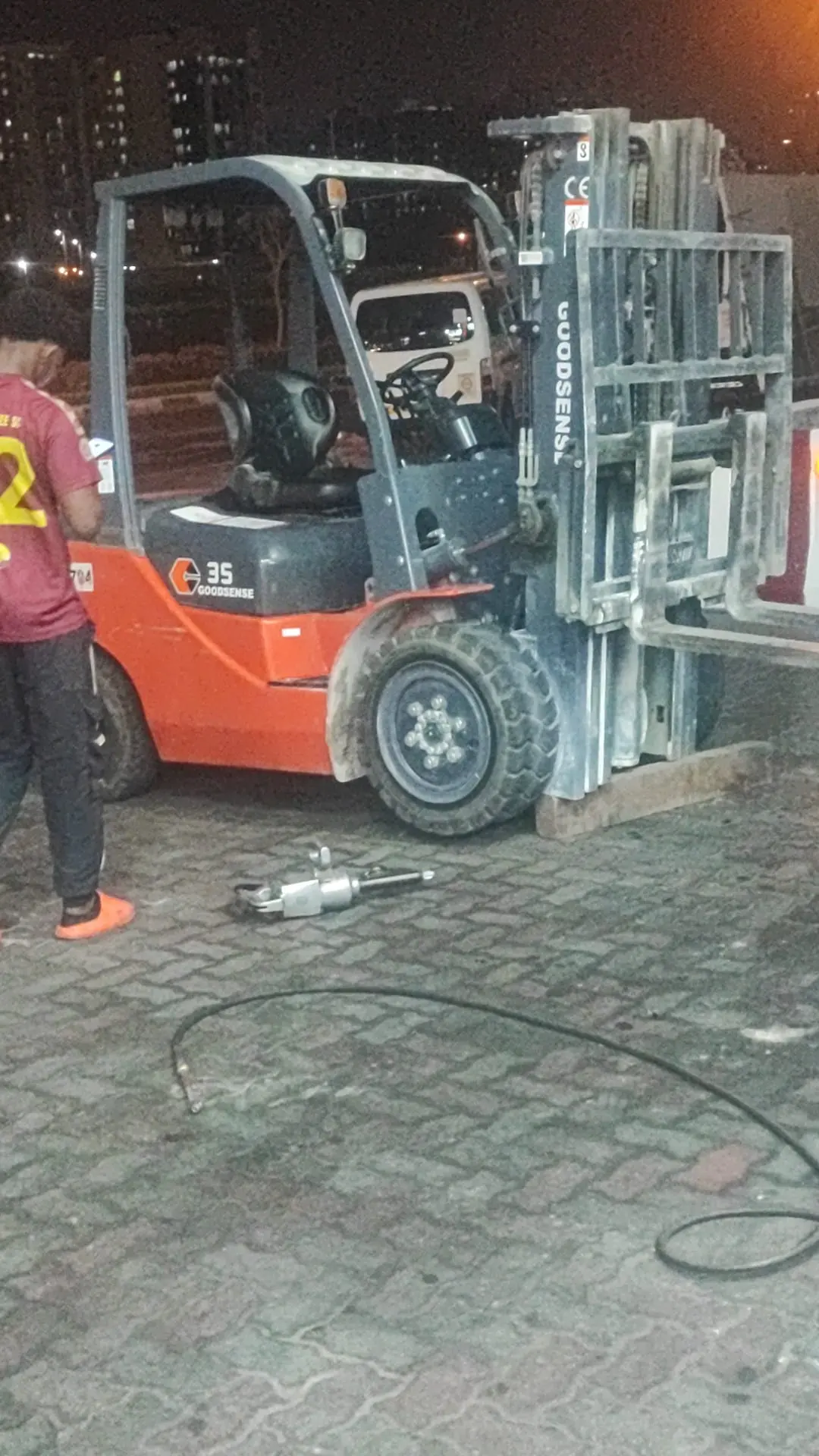 3.5 Ton forklift Available for rent