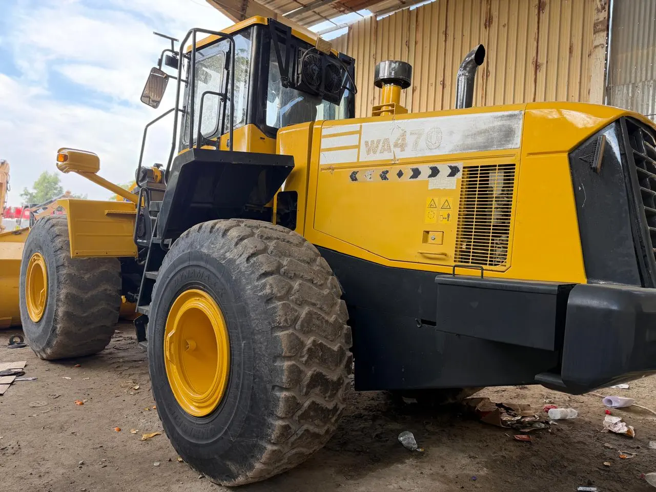 Wheel Loader Available for Rent in UAE Heavy Duty - 3