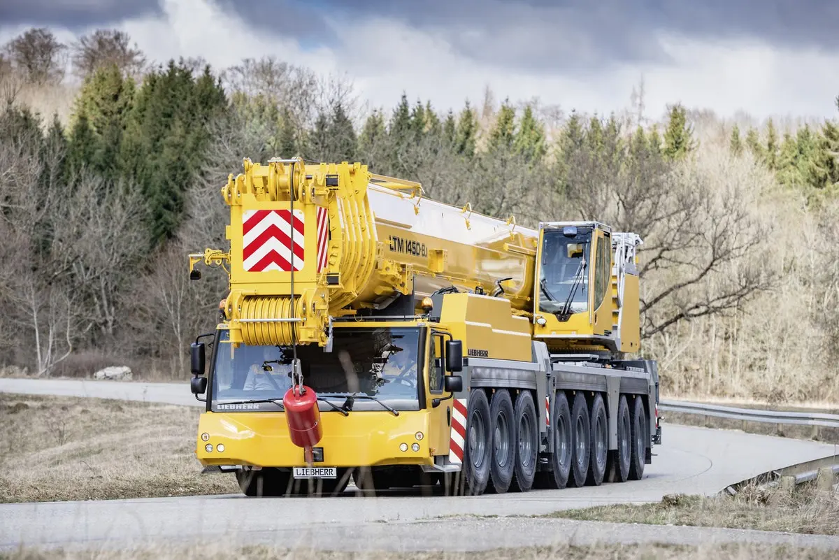 LIEBHERR LTM 1450-8.1 450 Ton Mobile Crane