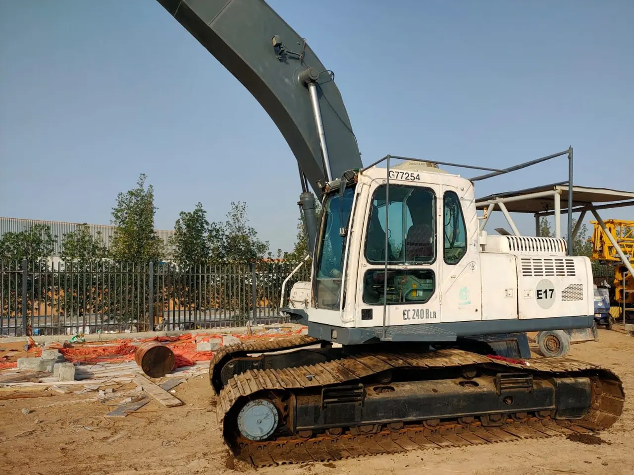 Volvo Excavator Long Boom 22 Meter  EC 240 BLR