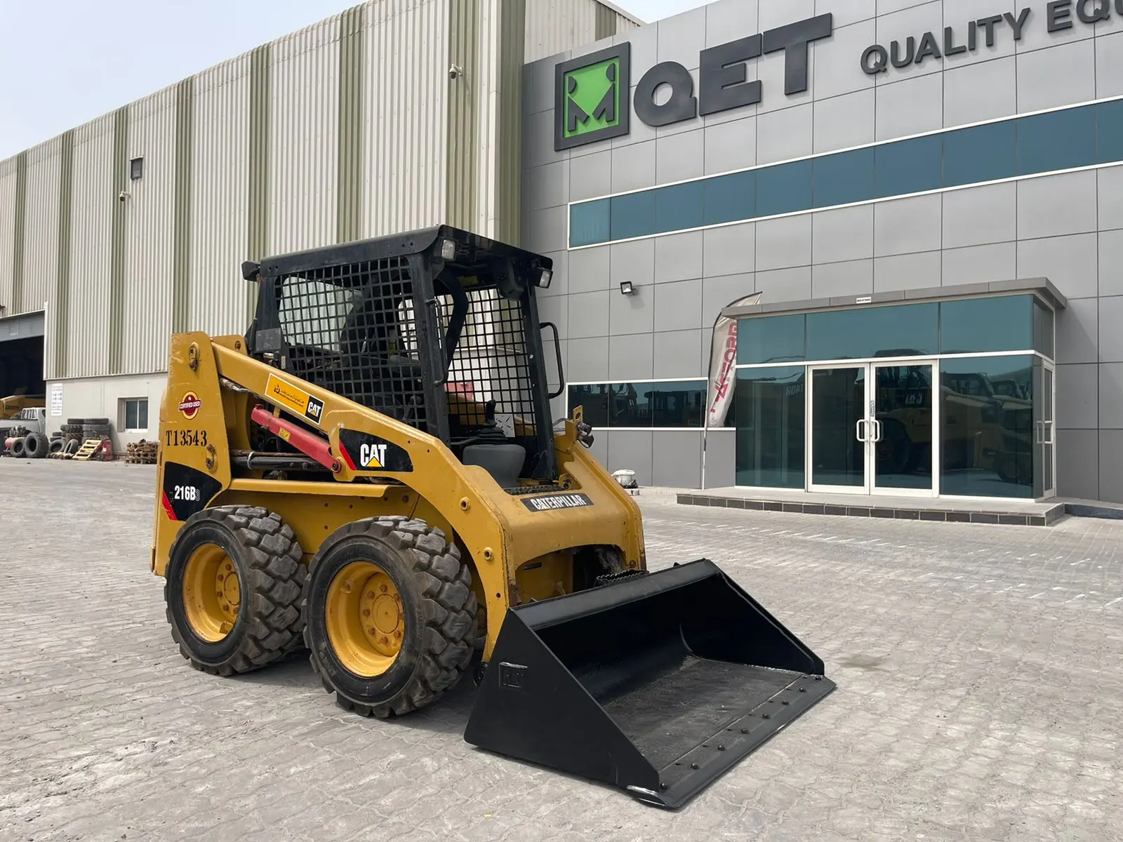 CATERPILLAR 216B3 SKID STEER LOADER - 2