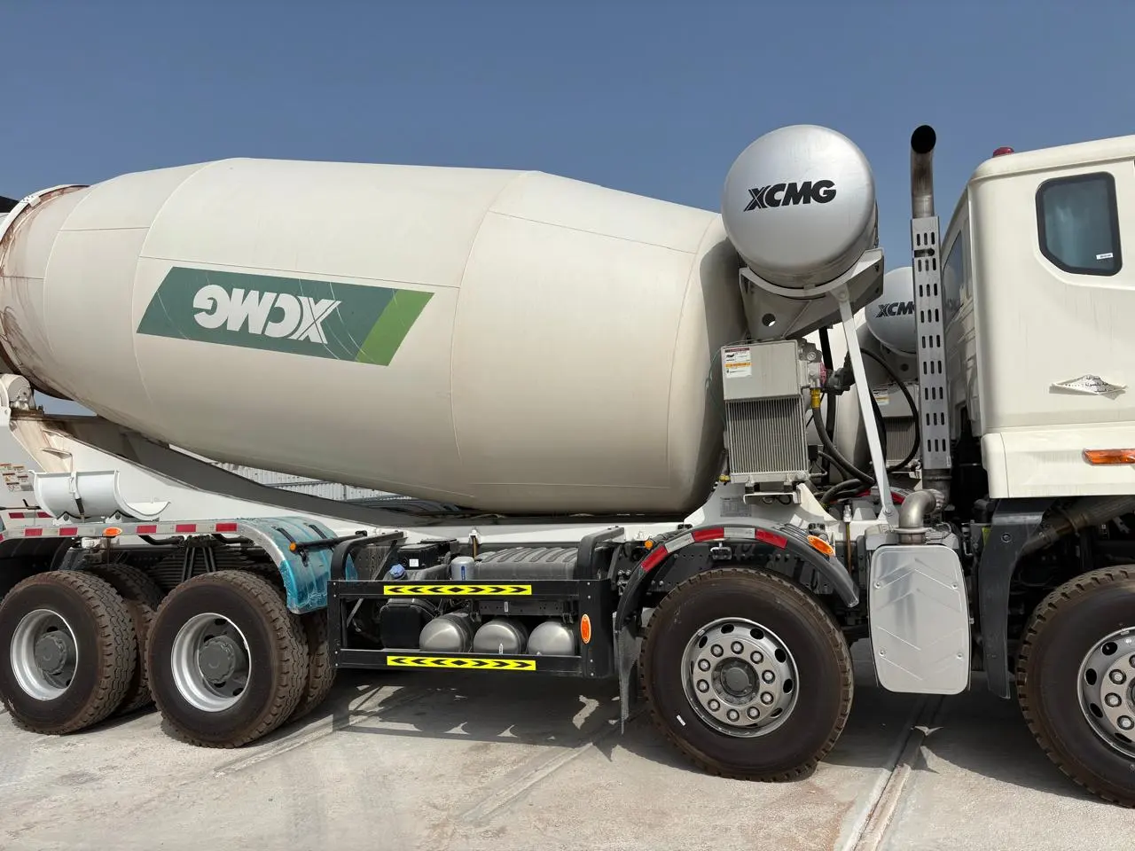 Brand New 2026 XCMG Concrete Mixer Truck for Rent in UAE - 9