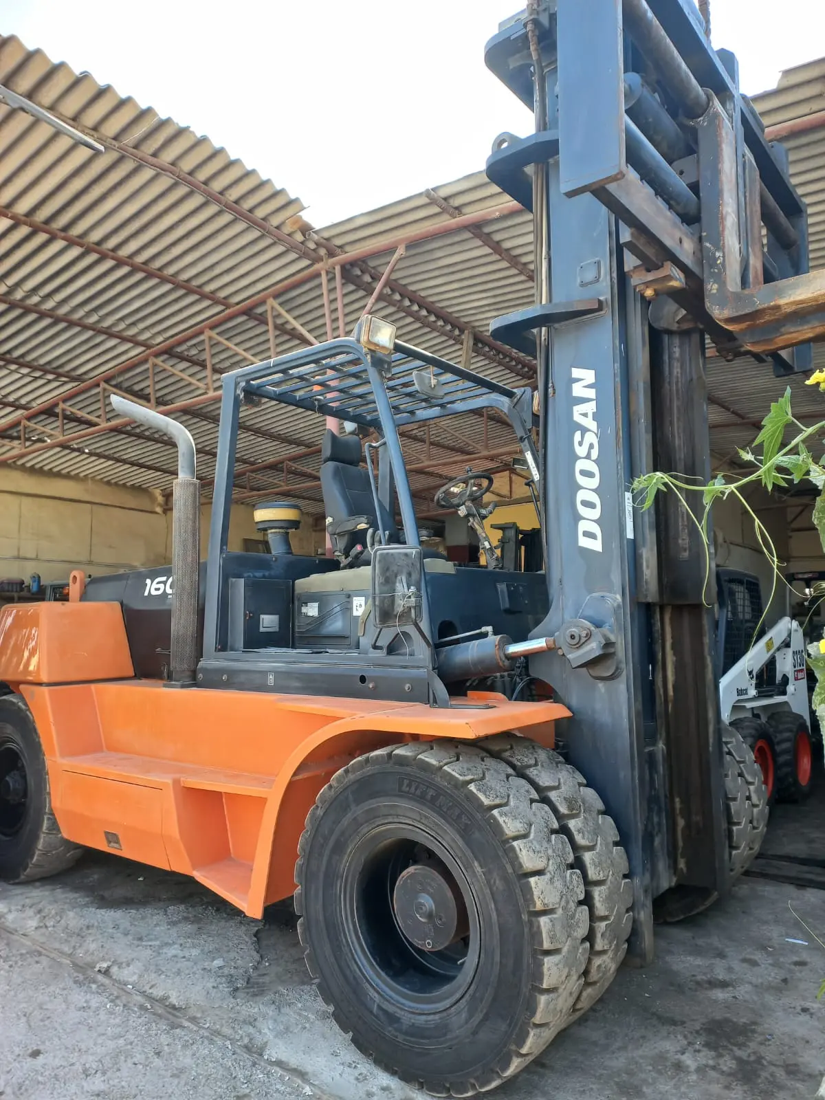 Doosan 16 Ton Forklift 2011 - 4