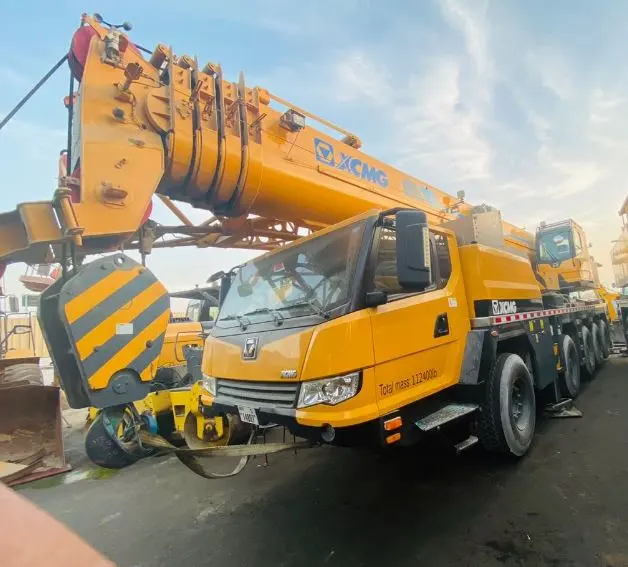 Mobile Crane XCMG 100 Ton QY100K