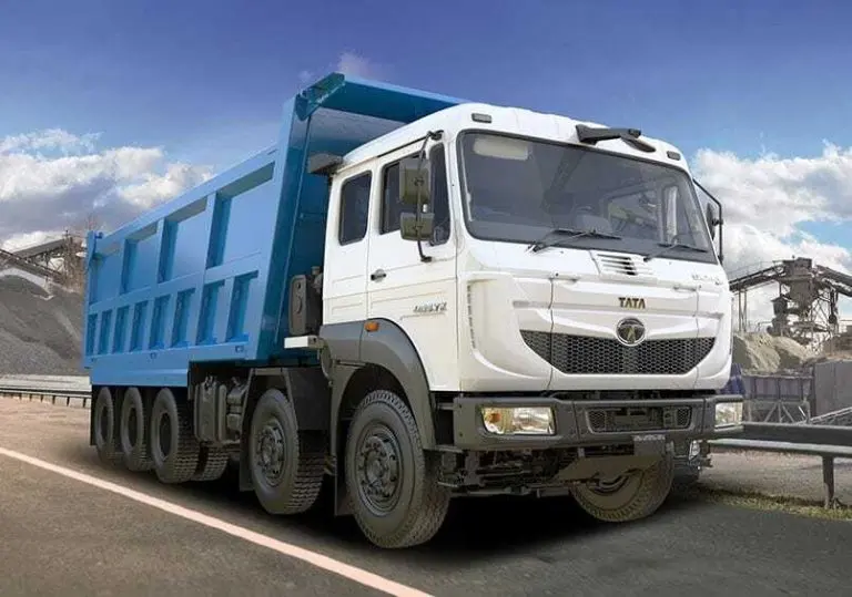 DUMP TRUCK AVAILABLE ON RENTAL