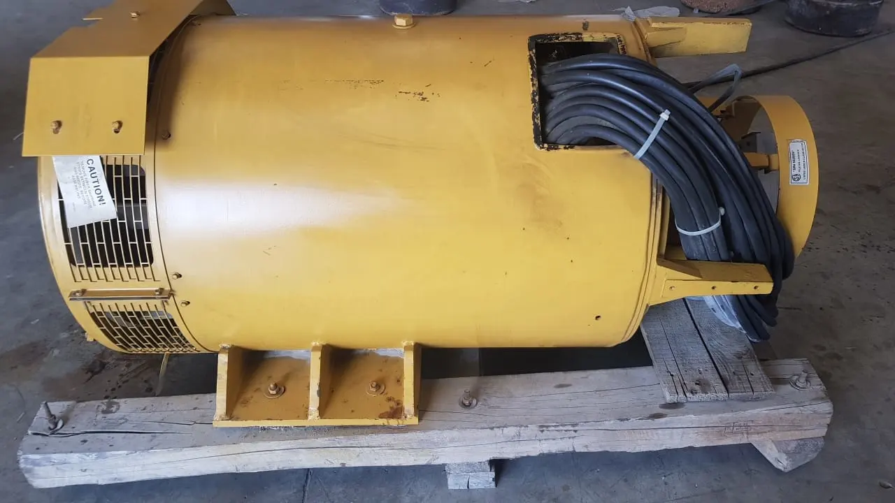 CATERPILLAR SR4B 810KVA ALTERNATOR - 4