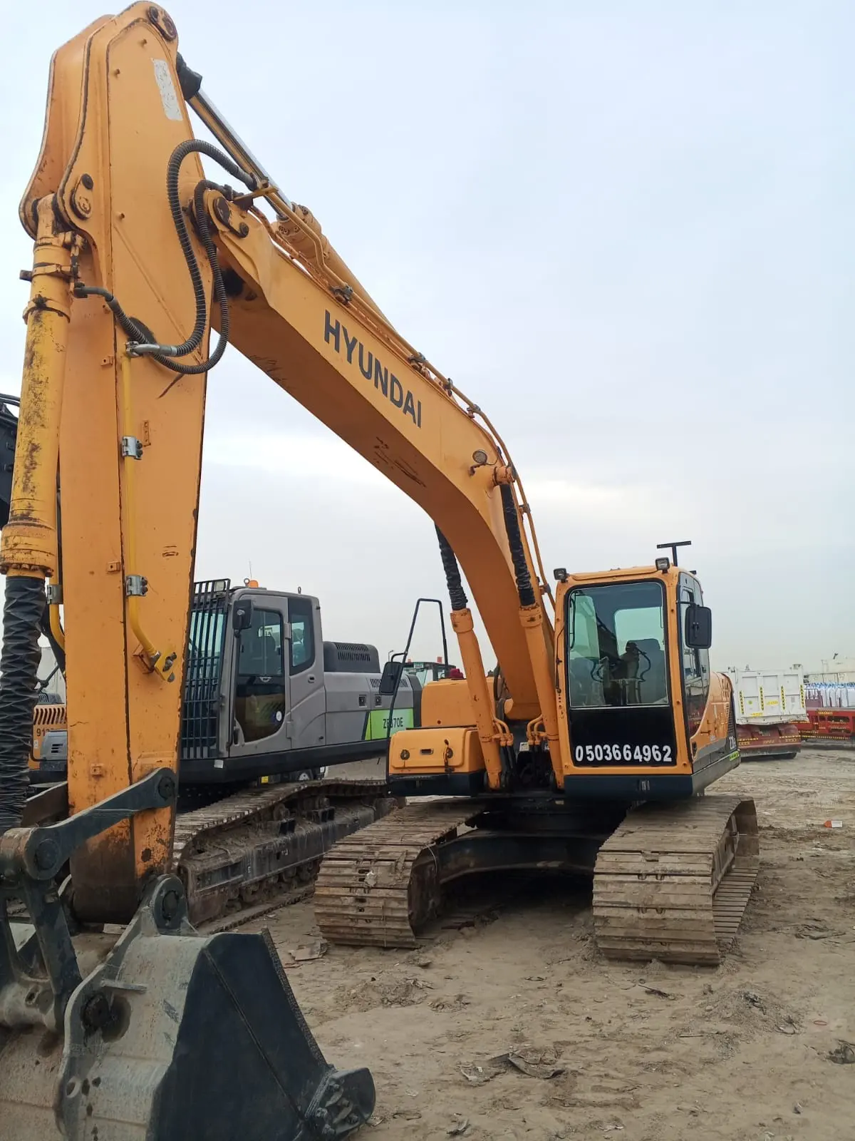 Excavator Rental Hyundai Excavator R220-9S 22 Ton  - 3