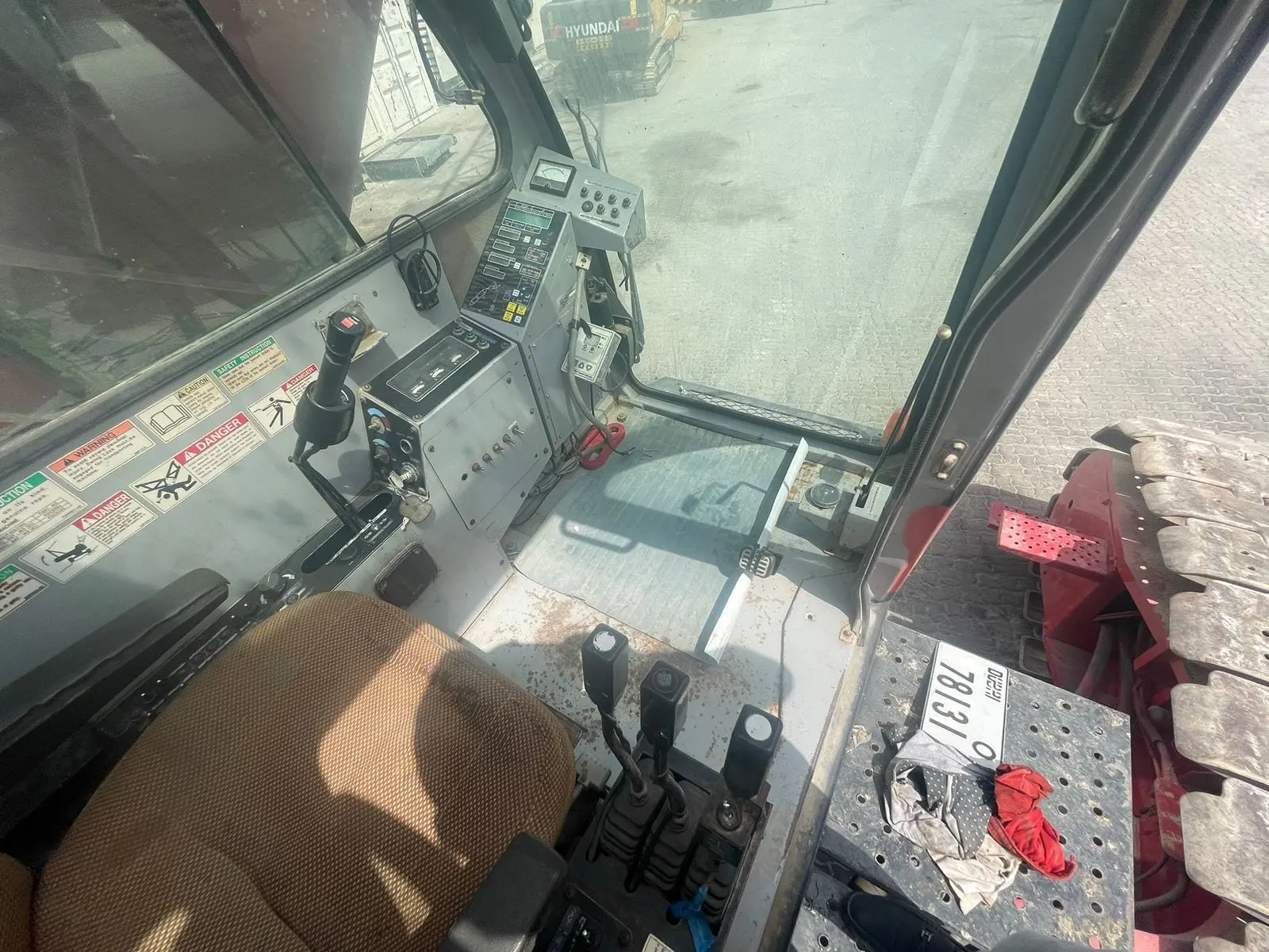 HITACHI SCX2500 – 250TONS CRAWLER CRANE 60 MTR - 6