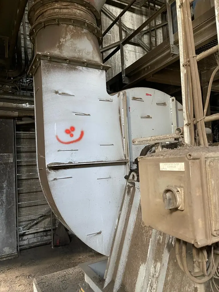 CLAUDIUS PETERS EM 47-568 Vertical Ball Mill - 3