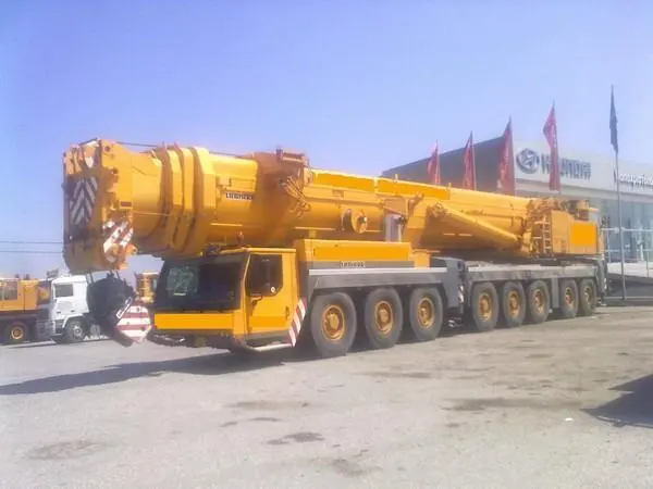 500 TON MOBILE CRANE AVAILABLE ON RENTAL