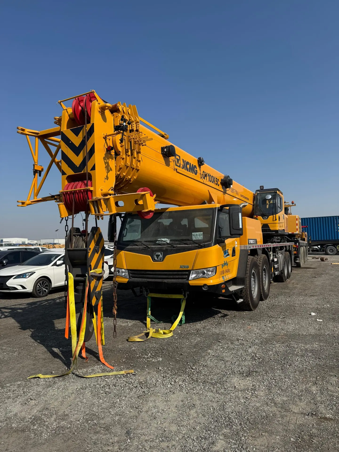 XCMG 100 TON MOBILE CRANE - 3