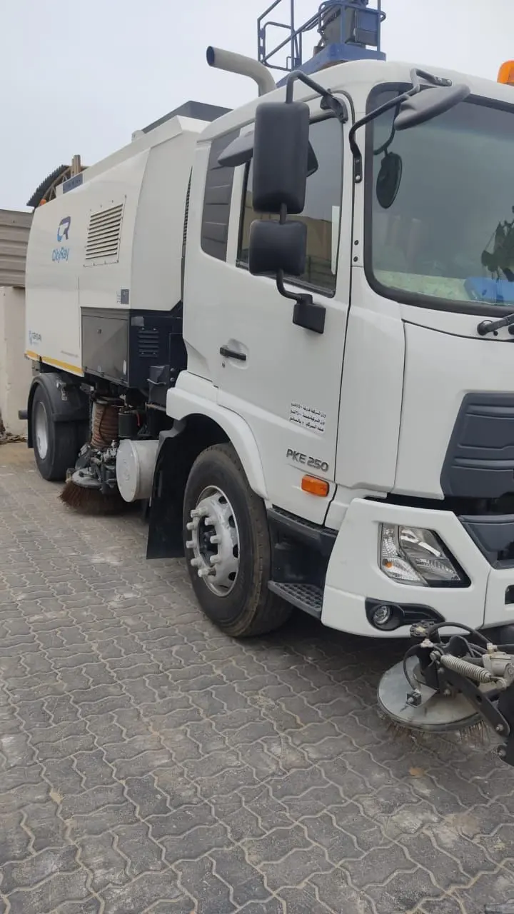 Truck Mounted Vaccum Road Sweeper Truck