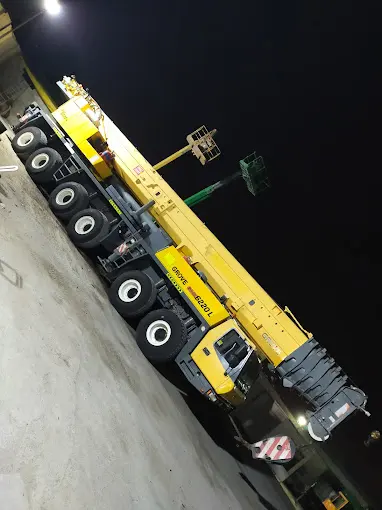 Mobile Crane GROVE GMK 6220L 220 TON