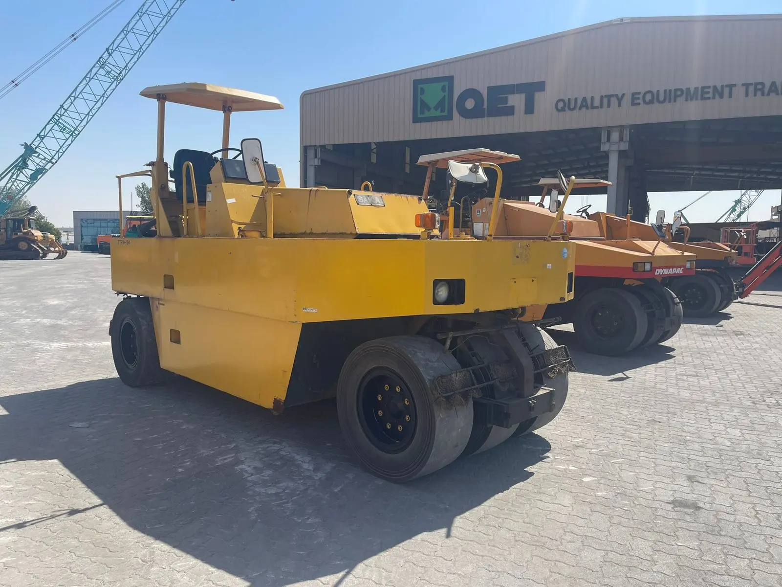 SAKAI T2 - 16TONS PNEUMATIC ROLLER