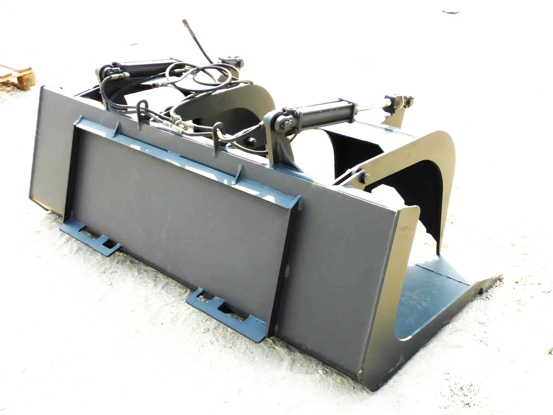 Skid Steer Loader Hydraulic Grapple Bucket - 3