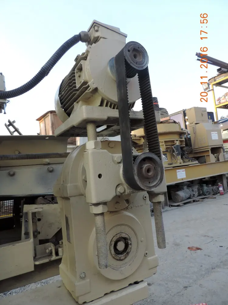 Aggregate feed hopper (benninghoven) - 2