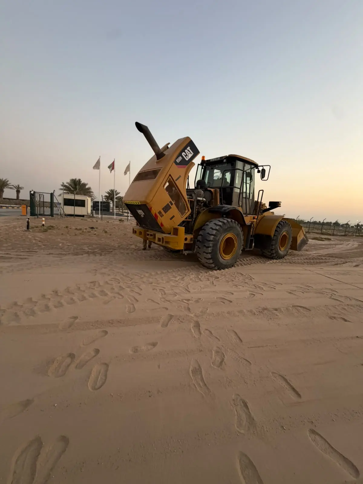 Caterpillar Wheel Loader/Shovel Available For Rent
