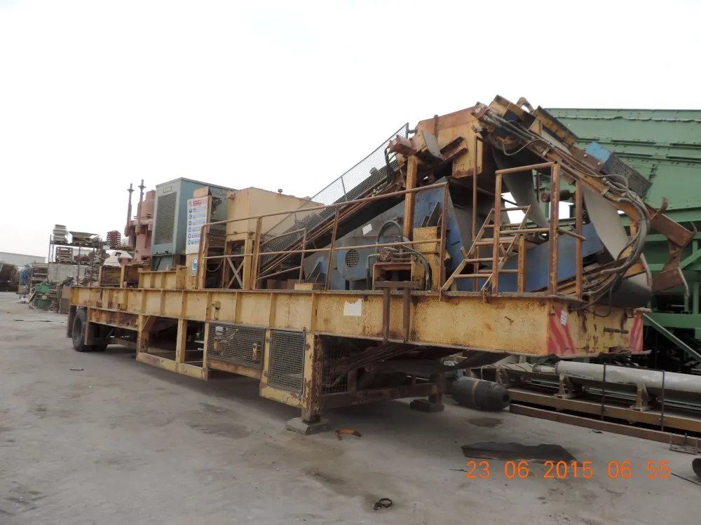 Mobile cone crusher on tyre with axle trailer