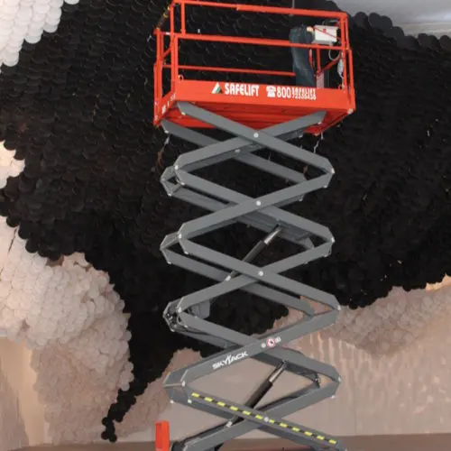 14 MTR DIESEL SCISSOR LIFT AVAILABLE FOR RENT