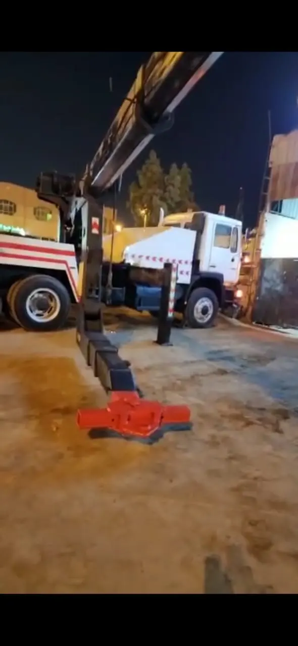 Wrecker Trucks on rent - 2