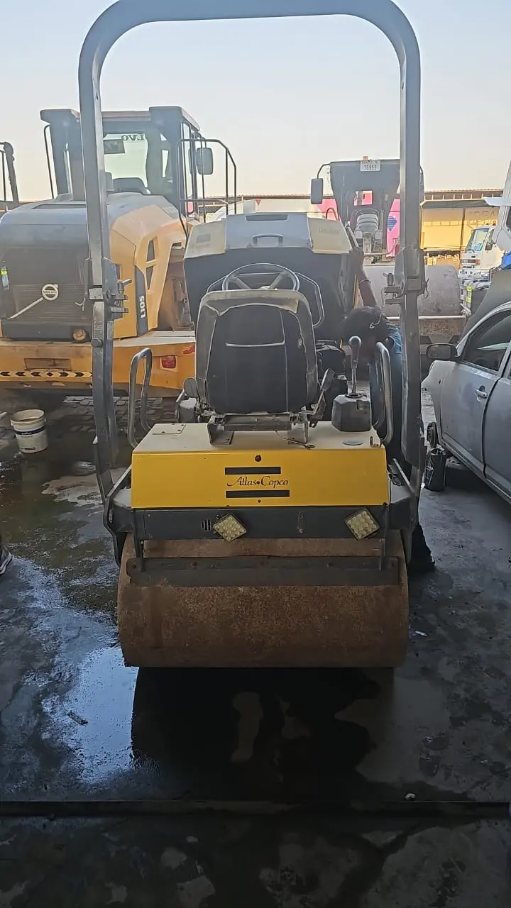 Road Roller Compactor CATERPILLAR 5 Ton - 2