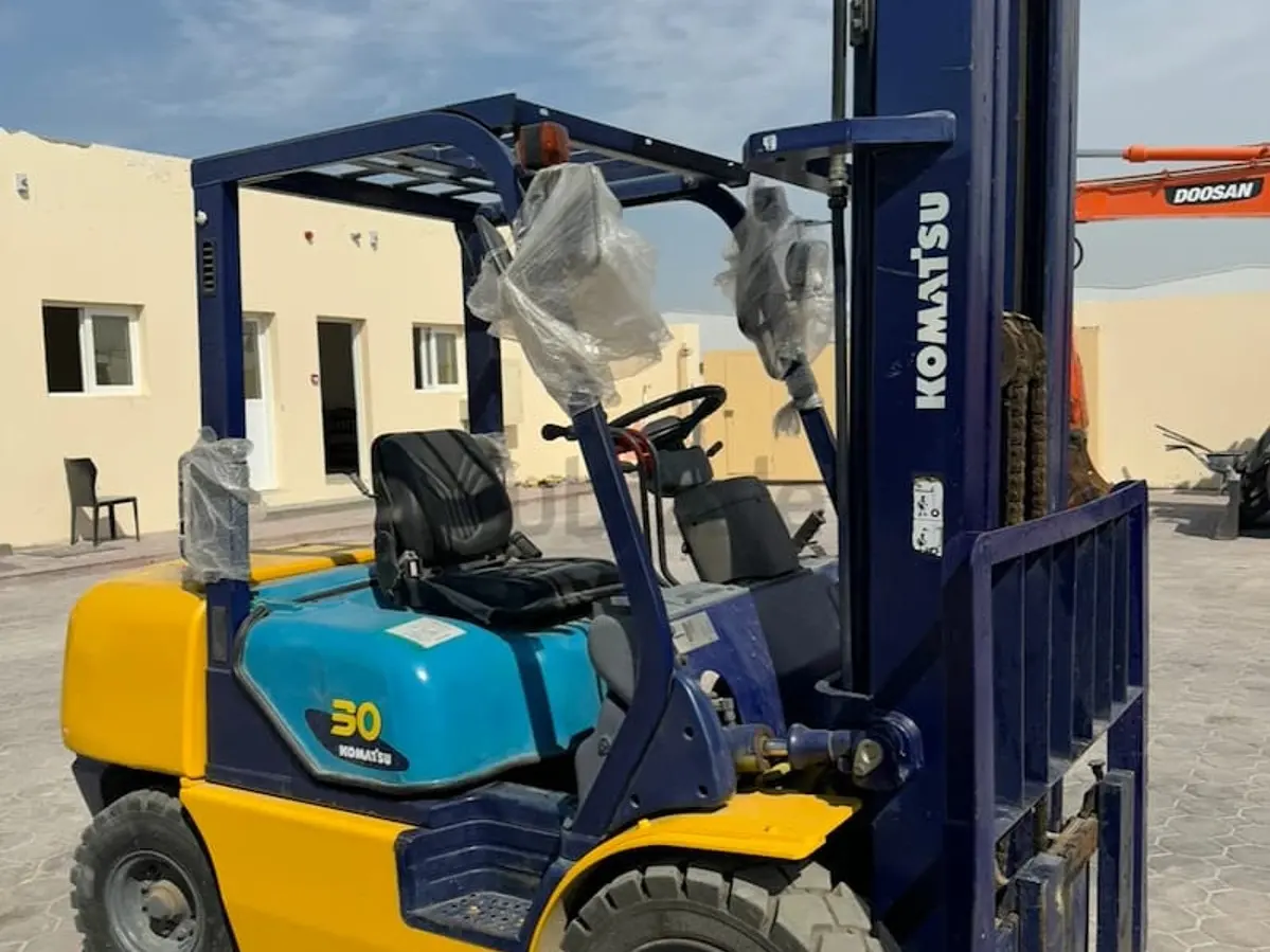 Komatsu Forklift 3 Ton - 3