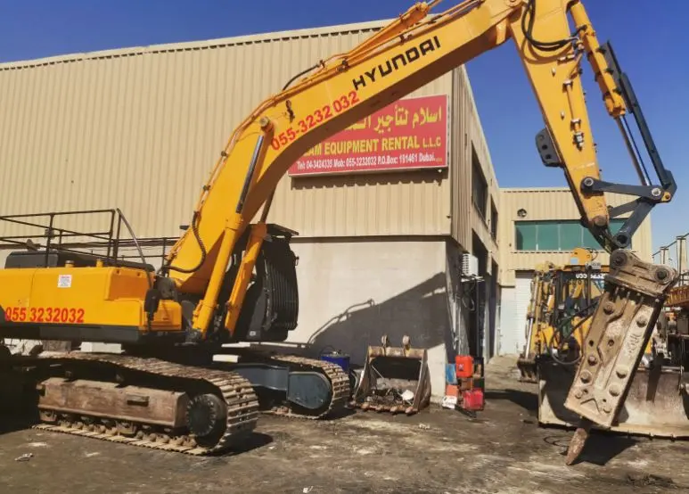 Chain Excavator Hyundai 320 32 ton with breaker