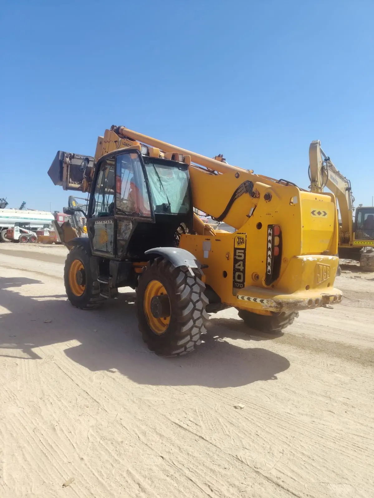 BOOM LOADER