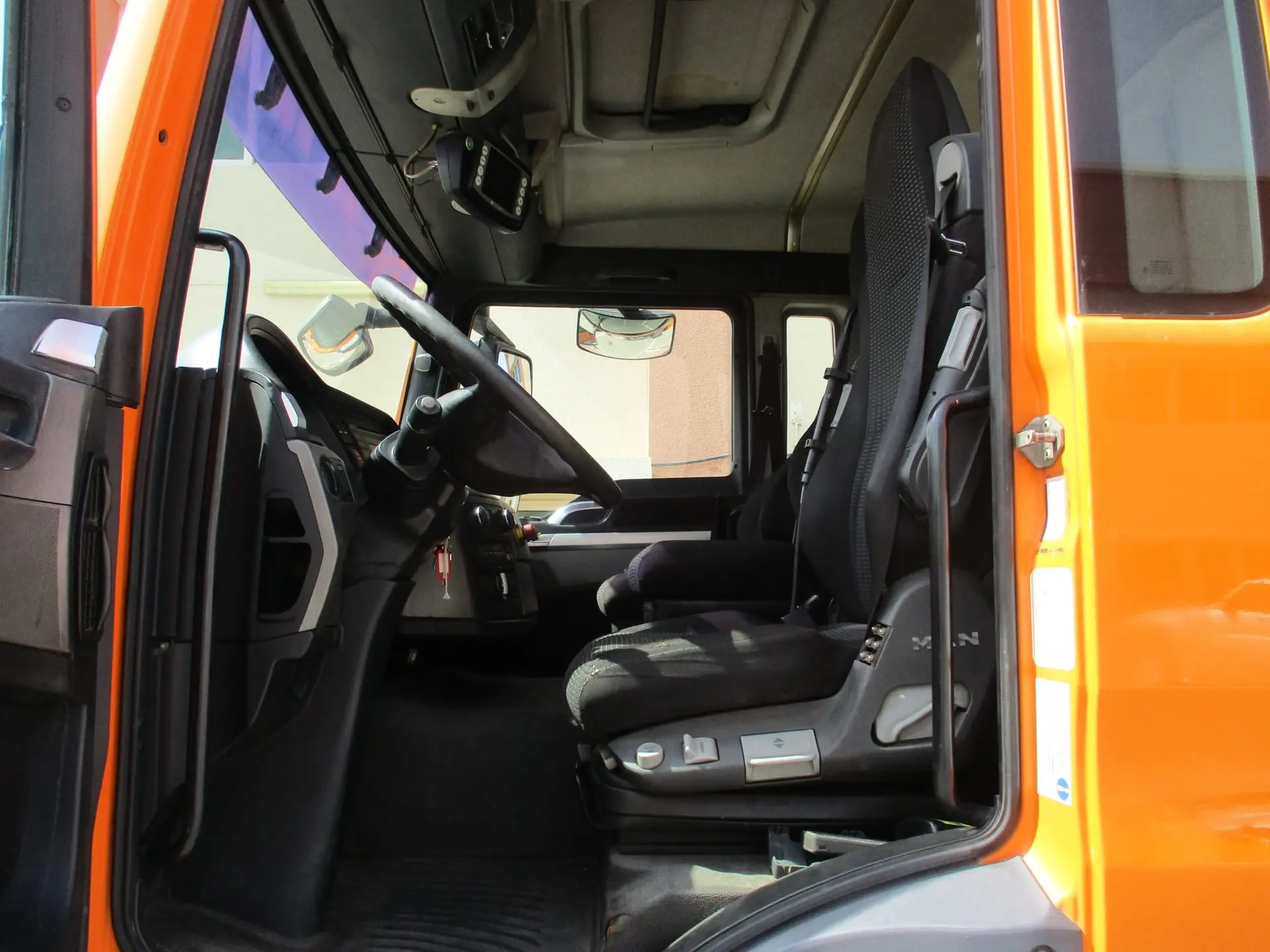 MAN TGS 28.320 6×2 COMPACTOR 2008 - 8
