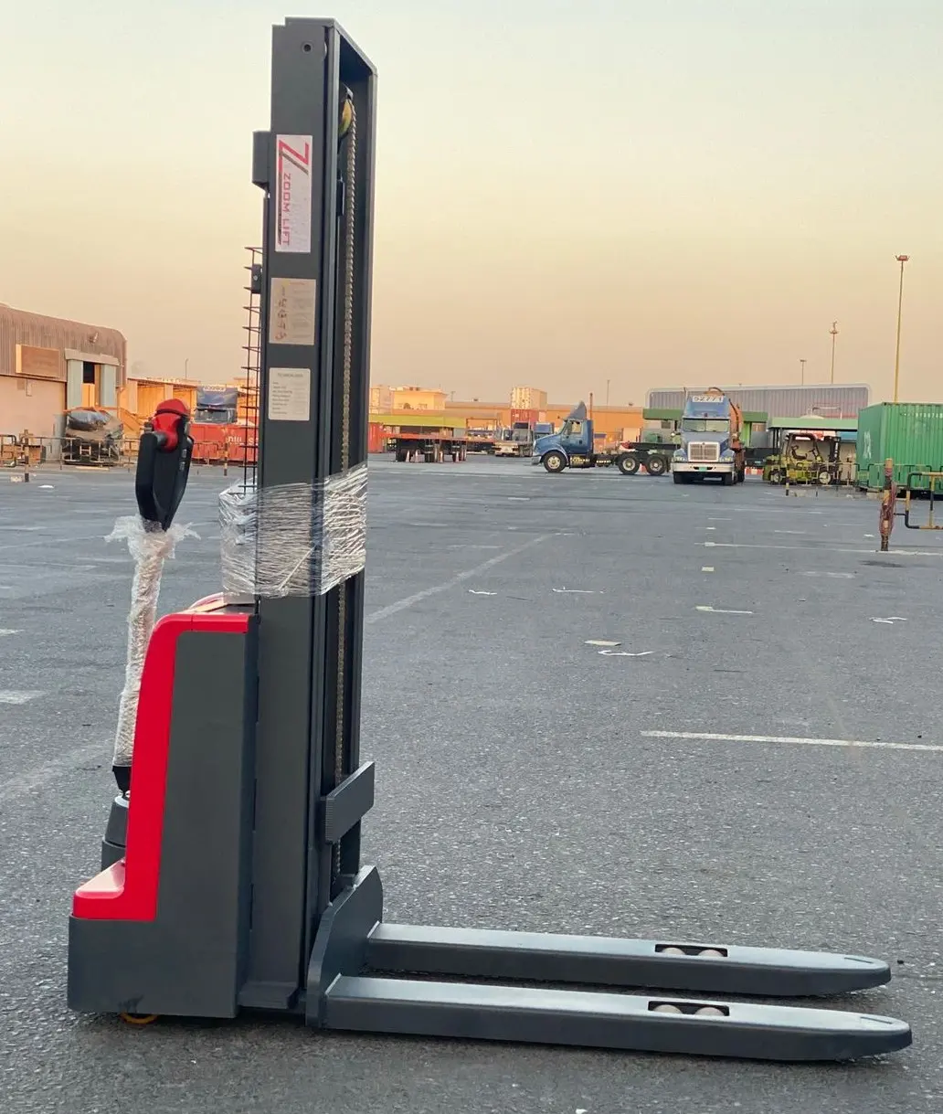 Brand New 2023 Zoom FULL electric stacker - 4