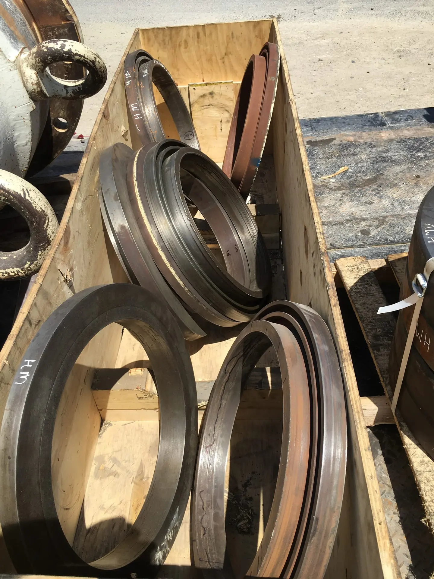 Jaw crusher bearing for metso c160 - 2