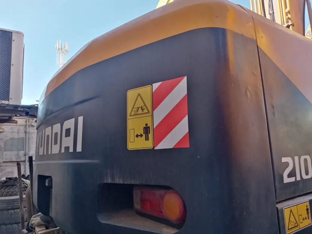 Hyundai 210 Excavator 2008 for Sale