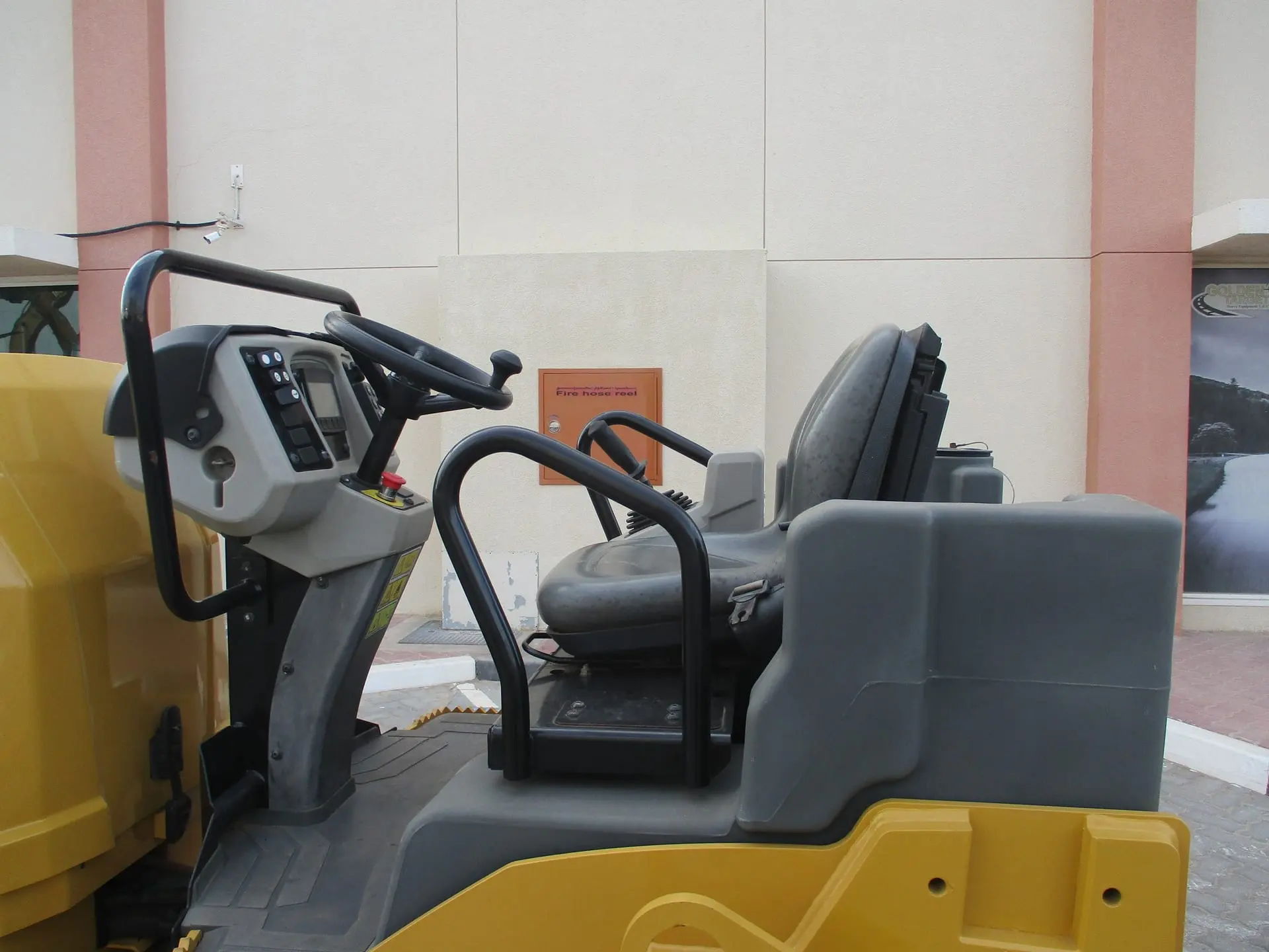 CATERPILLAR CB34B TANDEM VIBRATORY ROLLER 2021 - 4