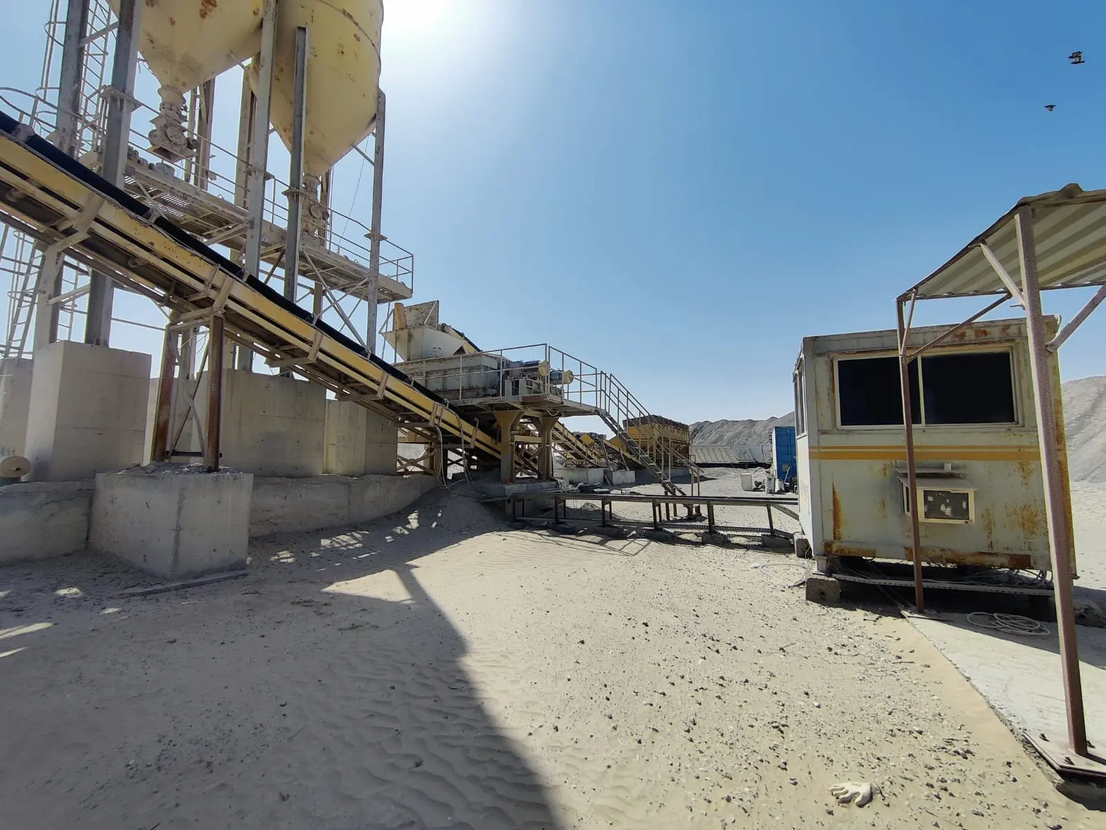 Linnhoff Wet Mix Plant Machineries