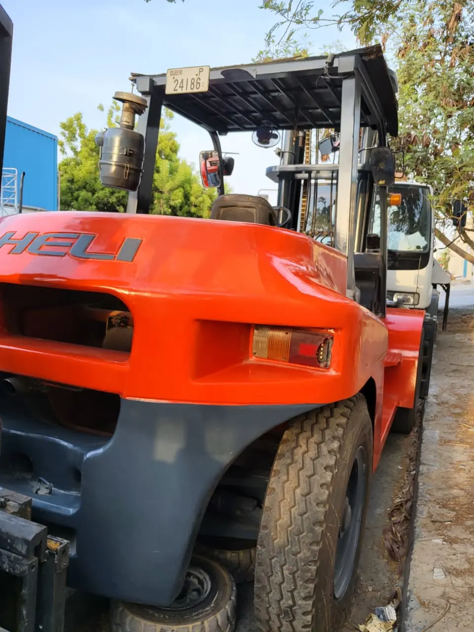 10 Ton Forklift (without Operator) - 4