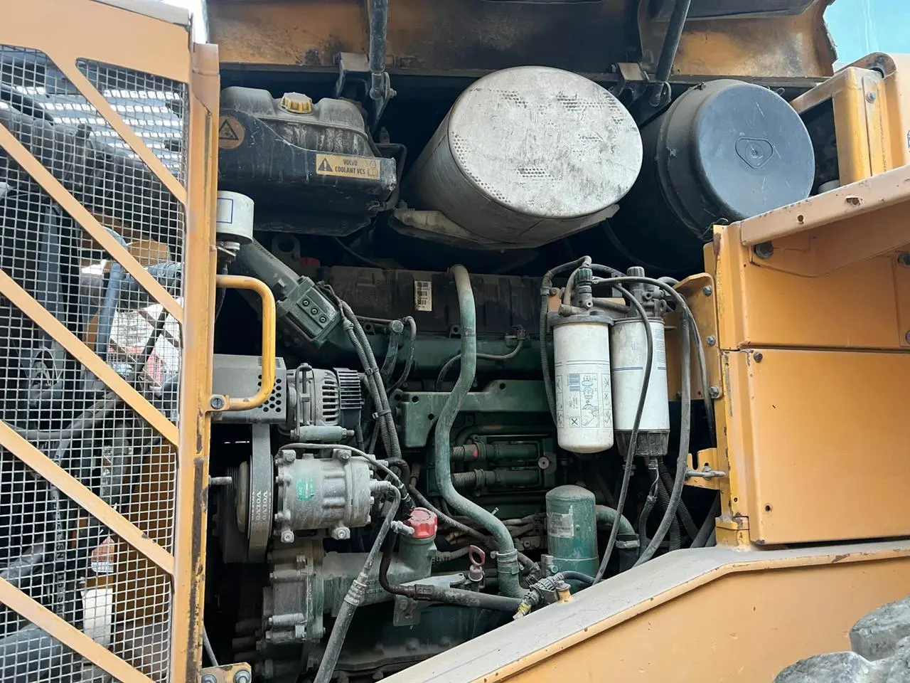 Wheel Loader Volvo L220F 2008 - 4