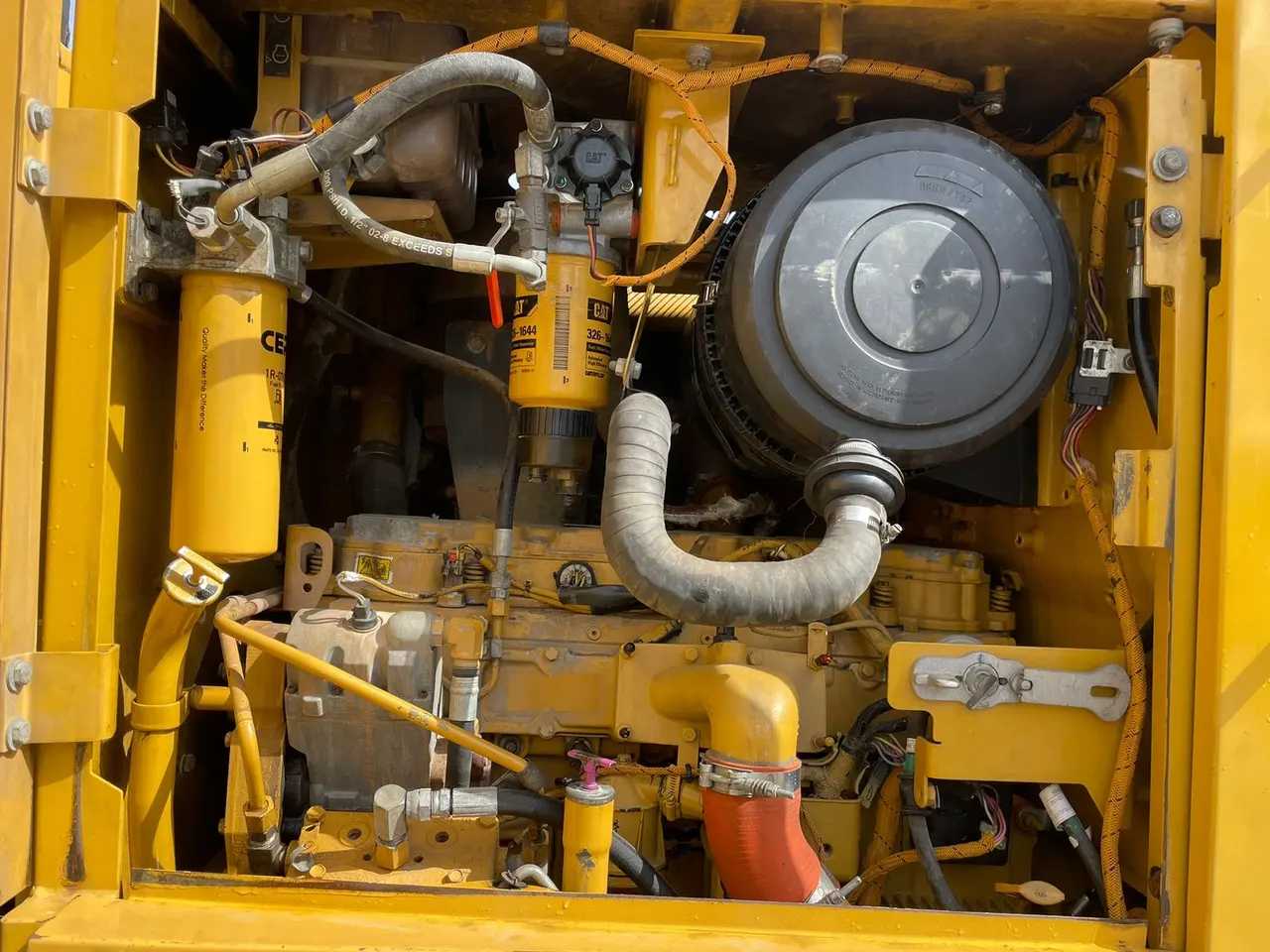 Caterpillar Motor Grader 2011