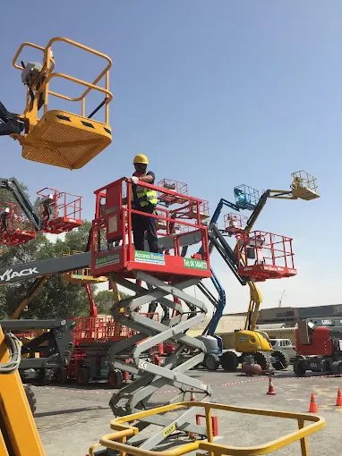 Scissor Lift Diesel 9 meter to 17 meter