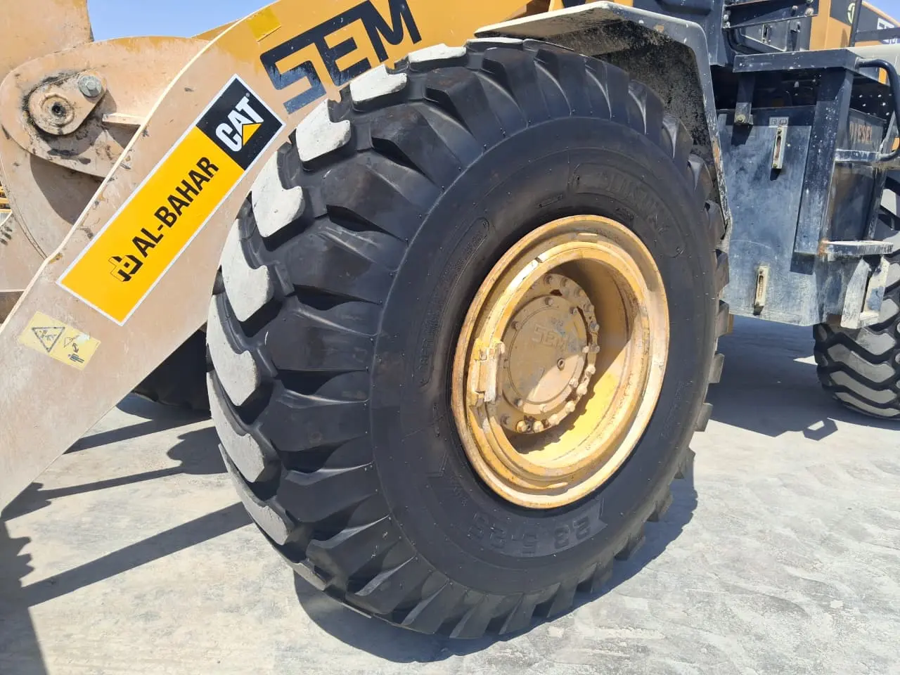 SEM Wheel Loader - 6