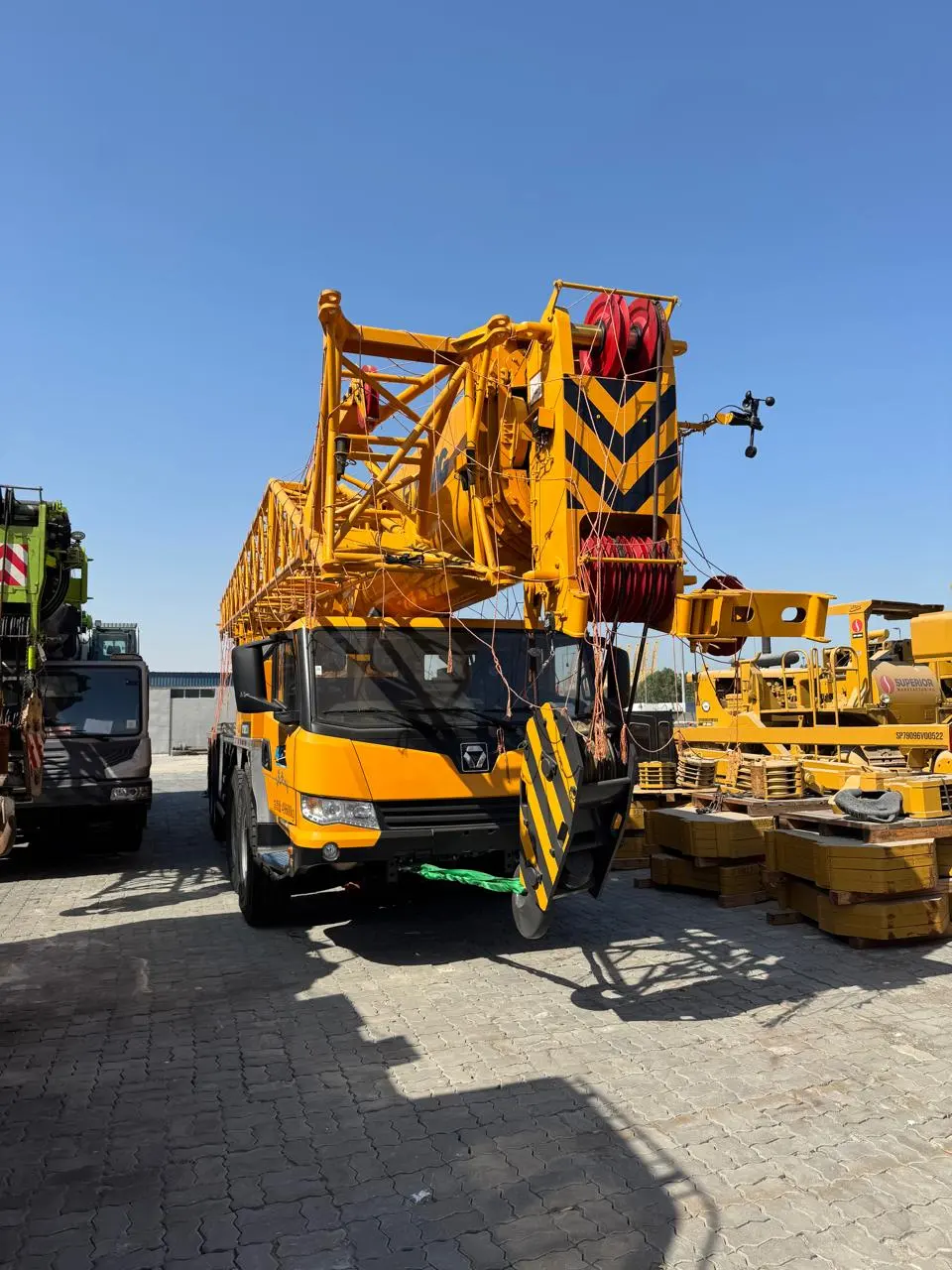 XCMG 100 TON MOBILE CRANE - 4